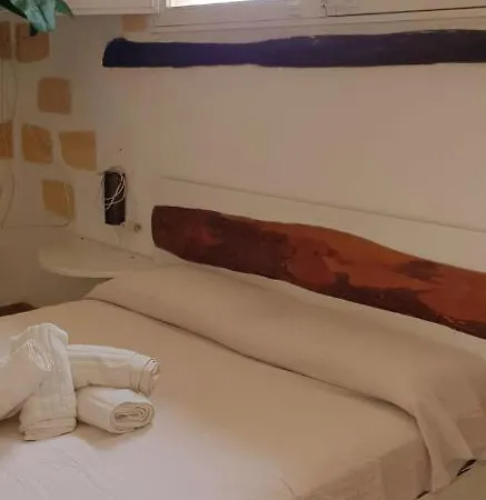 One Bedroom House With Sea View And Garden At 1 Km Away From The Holiday home Lampedusa